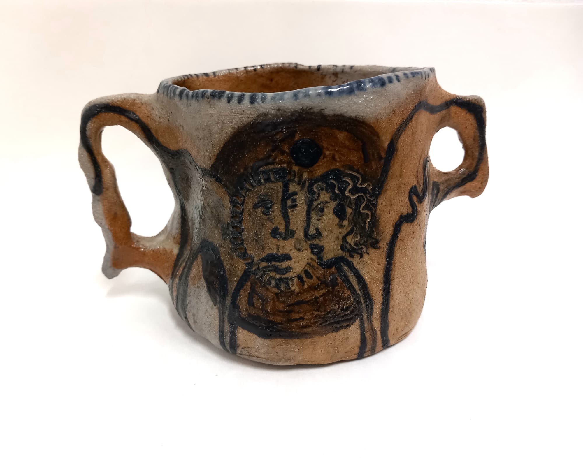 Drawings on ceramic